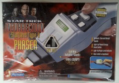 RJ0091: Star Trek: Insurrection: Starfleet Type II Phaser: Playmates: 65088: 1998: NIB