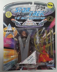 RJ6045: AUTOGRAPH: Star Trek: The Next Generation: Gowron: Playmates: 6945: 1994