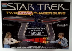 RJ0080: Star Trek: Two Electronic Phaser Guns: South Bend: 7902E: 1979: NIB