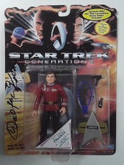 RJ6437: AUTOGRAPH: Star Trek Generations: Pavel A. Chekov: Playmates: 6916: 1994