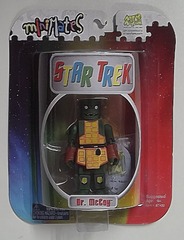 RJ1329: ERROR: Star Trek: MiniMates: Gorn on McCoy Card: Art Asylum: 87450: 2002