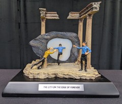 RJ0046: Star Trek: The City on the Edge of Forever: Sculpture: The Franklin Mint: 1992