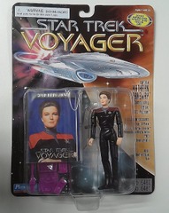 RJ6339: ERROR: Star Trek Voyager: Kathryn Janeway w/ Double Serial Numbers : Playmates: 6481: 1995