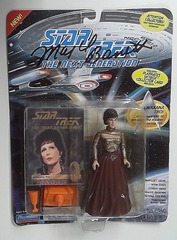 RJ6117: AUTOGRAPH: Star Trek: The Next Generation: Lwaxana Troi: Playmates: 6967: 1994