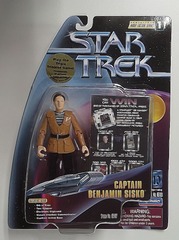 RJ6146: ERROR: Star Trek: Captain Benjamin Sisko Card w/ Odo Figure: Playmates: 65107: 1997