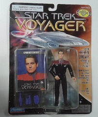 RJ6336: ERROR: Star Trek Voyager: Chakotay on Janeway Card : Playmates: 6481: 1995