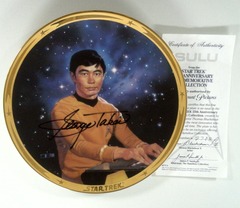 RJP013: AUTOGRAPHED: Star Trek: 25th Anniversary Commemorative Collection: Sulu: The Hamilton Collection: 2708A