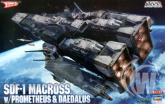 SDF-1 Macross Fortress w/Prometheus & Daedalus (Plastic model)